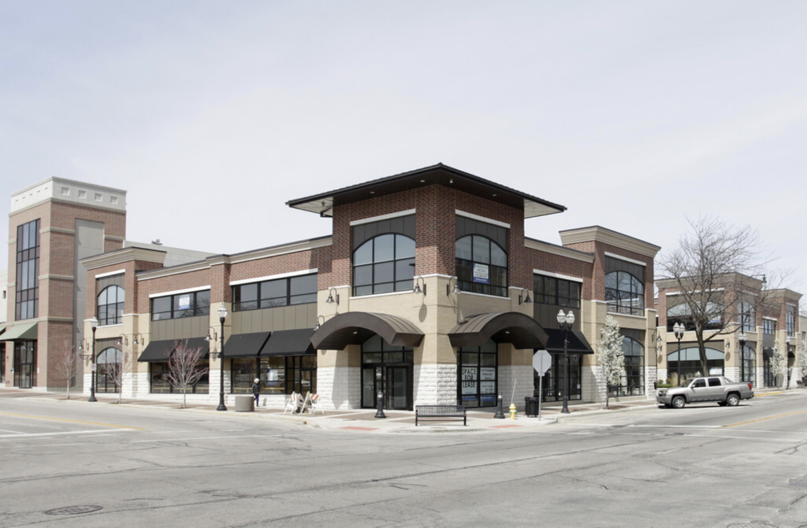 202-210 N. Genesee
